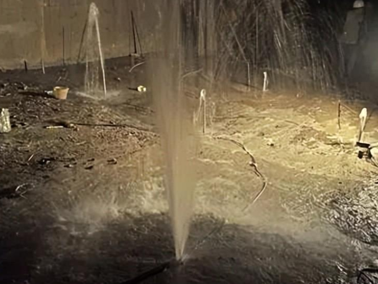 處理混凝土裂縫滲漏的方法