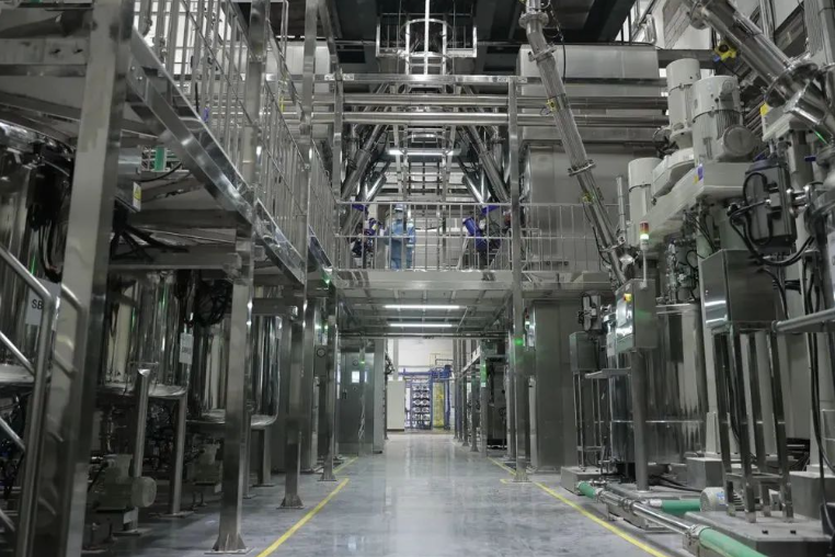 NFJ金屬防靜電不發(fā)火防爆地坪材料如何從地面產(chǎn)生的爆炸點(diǎn)燃源解決問(wèn)題